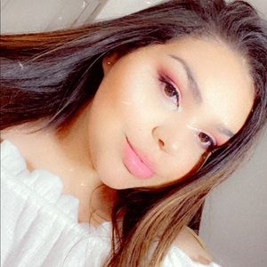 Meet your Posher, Samanta